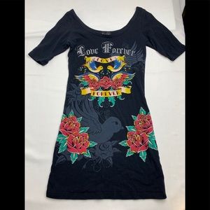 Seductions Women's Paint Print T Shirt Size XS Black Short Sleeve Crew